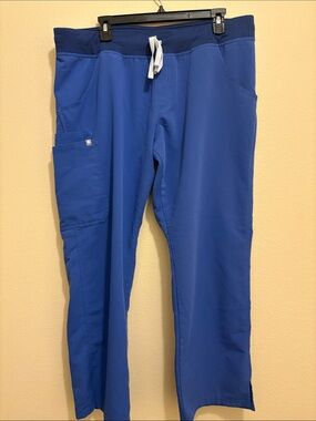 Figs Kade pants in blue in XL petite